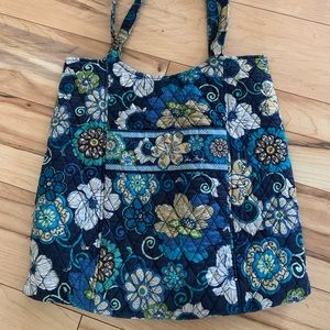 Great used condition Vera Bradley shoulder bag